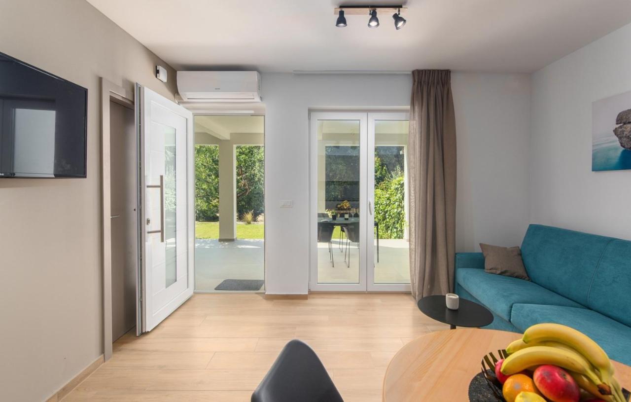 Apartment Vitamare Пореч Экстерьер фото
